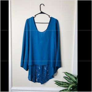 Blue lace hi/lo top